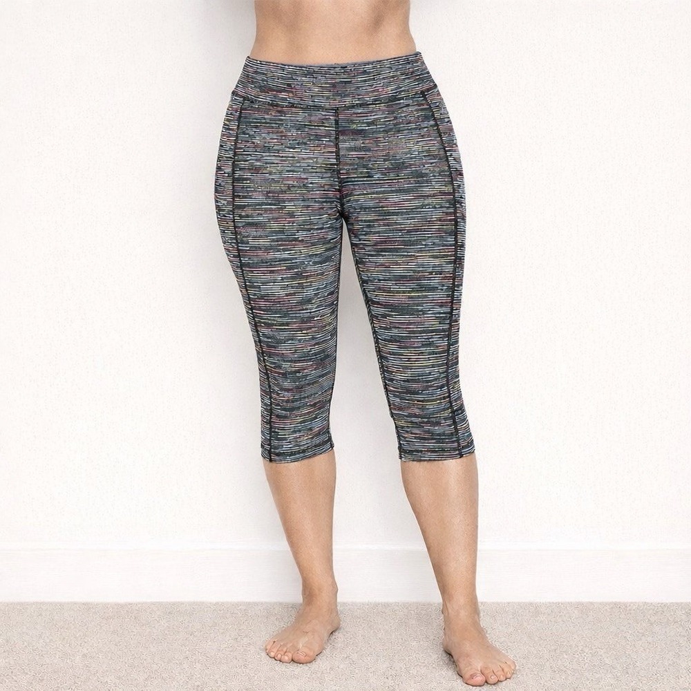 Women's Take A Walk Cropped Leggings 3XL  Waist Multicolor Striped Activewear
